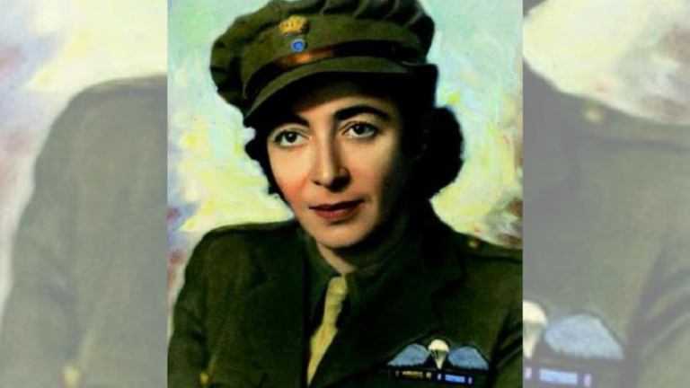 Sonia Stefanidou: The first Greek female paratrooper