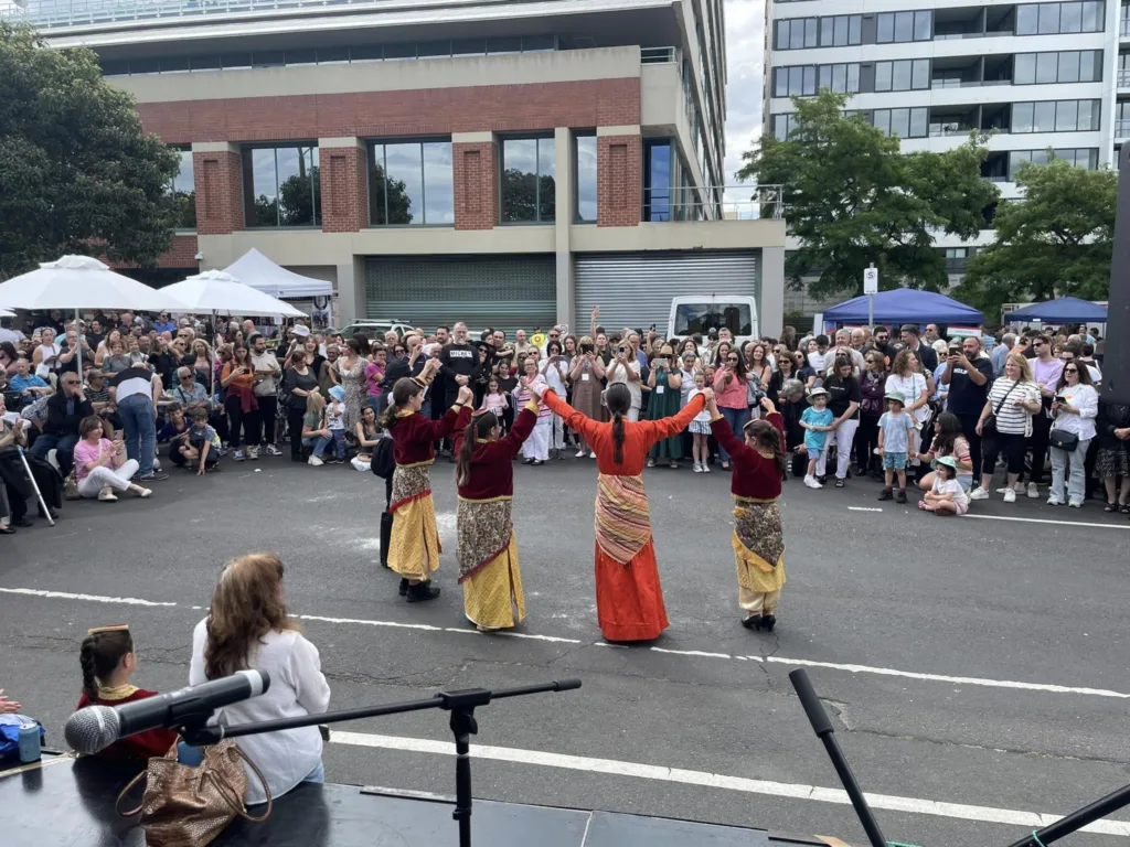 Mooney Valley's 'Una Faccia Una Razza' Greek-Italian festival