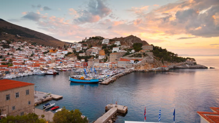 Greek authorities reveal major fraud attempt involving 45 plots of public land