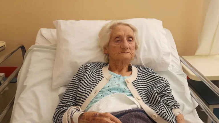 Melbourne family pleas for help to bring Yiayia Dina home from Greece after stroke