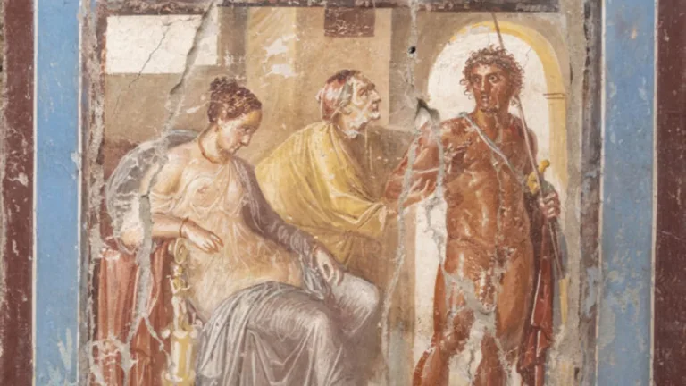 Well-preserved frescoes discovered in tiny house at Pompeii