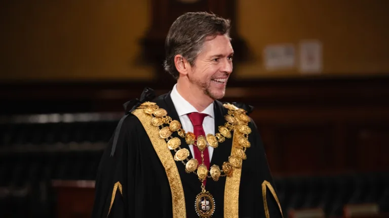 Melbourne’s Lord Mayor Nick Reece signs off as ‘Nikos’ in heartfelt message to Greeks