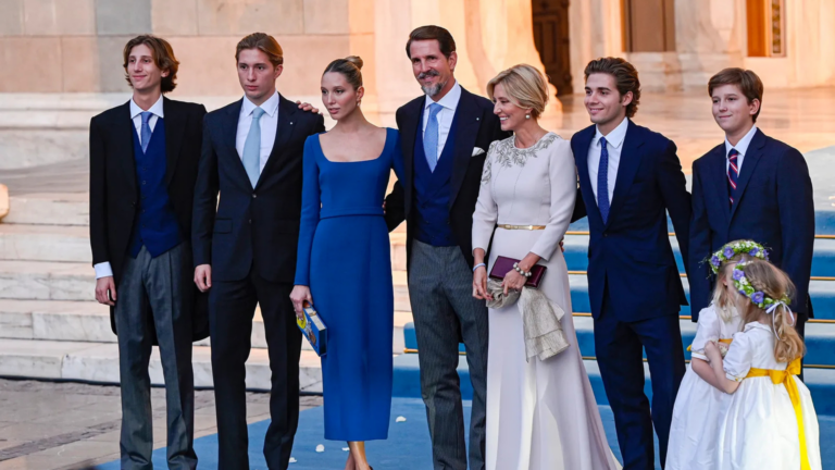 Former Greek royals express ‘deep emotion’ over restored citizenship