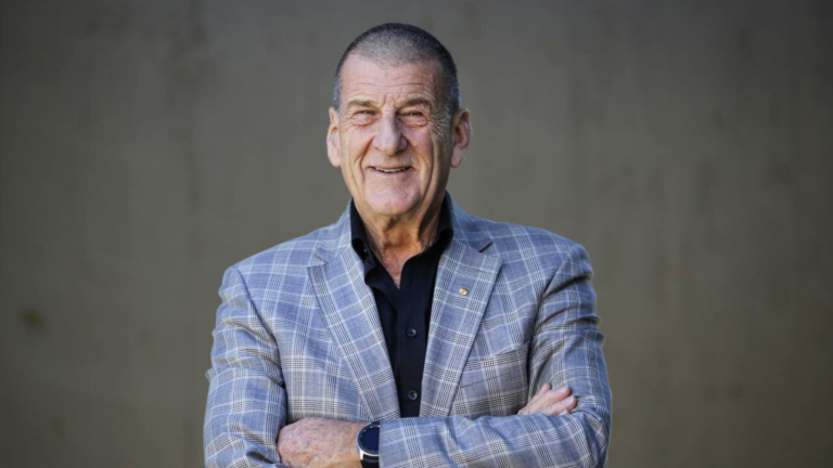 Jeff Kennett receives Pan-Macedonian Association of Melbourne’s highest honour