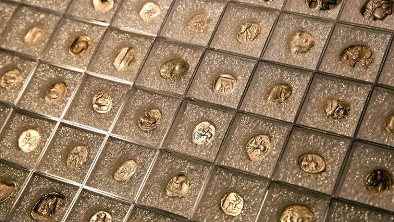 Greece returns ancient coin hoard to Turkey in landmark repatriation