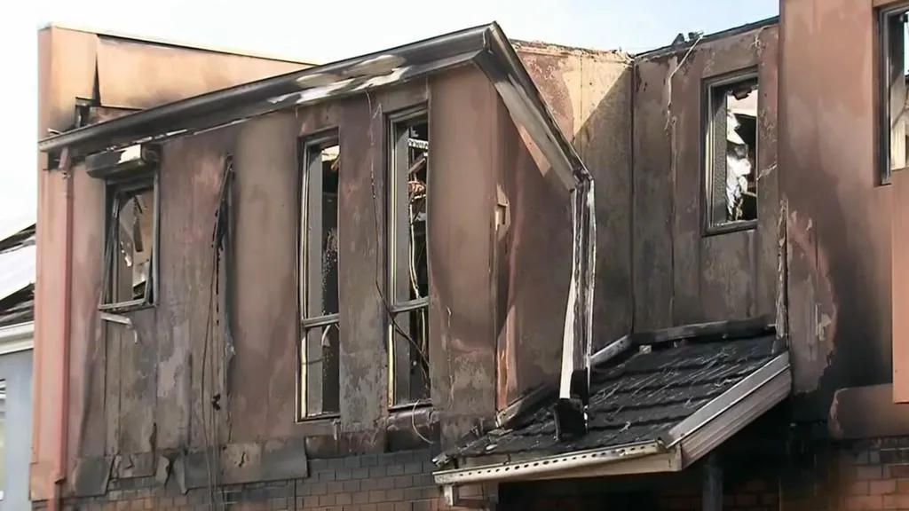 A Greek family in Melbourne is grappling with the aftermath of a devastating fire that destroyed their home, caused by Christmas tree decorations. 