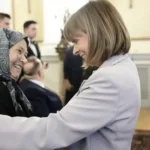president-sakellaropolou-honors-papachristou-credit-thodoris-manolopoulos-amna-1392×920.jpg