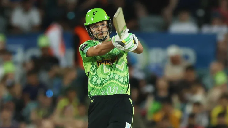 Teen sensation Sam Konstas breaks BBL records on debut