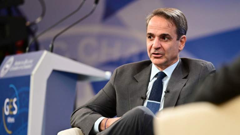 Mitsotakis on ‘woke’ agenda: “I believe that there are two genders, male and female”