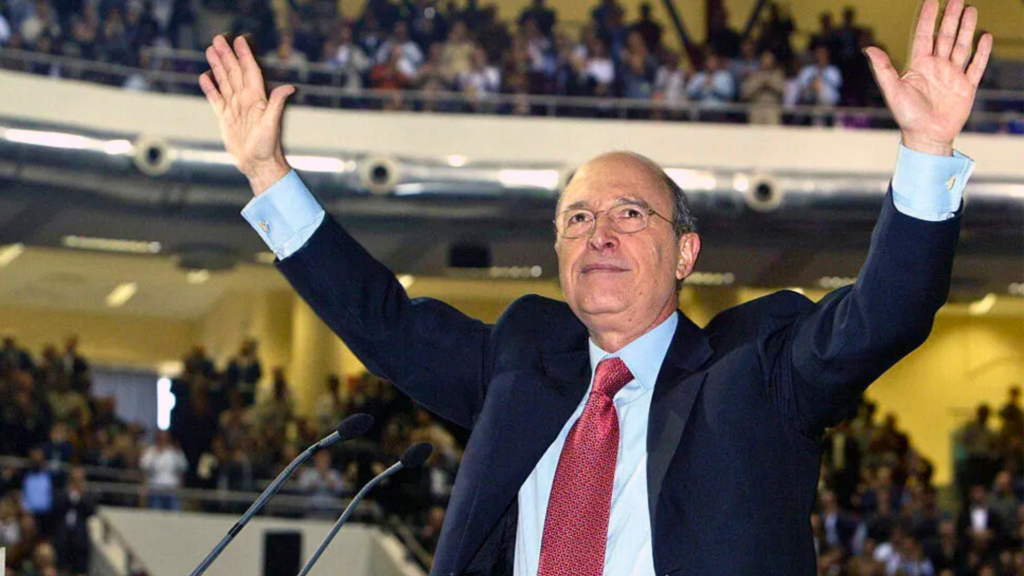 Officials mourn the loss of former Greek PM Costas Simitis