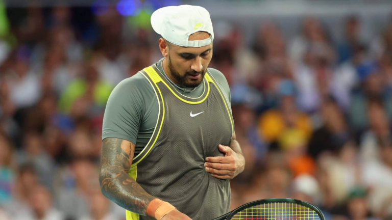 Tennis greats urge Nick Kyrgios to play on