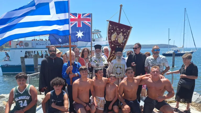 Epiphany celebrations shine in Batemans Bay as crowds flock to the NSW South Coast