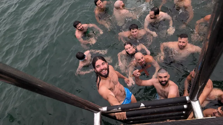 Rain fails to dampen Epiphany spirits in Port Melbourne