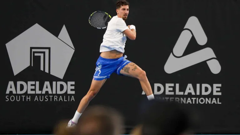 Thanasi Kokkinakis delights fans in Adelaide International opener