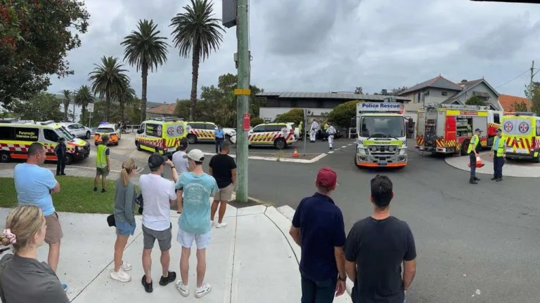 Luxury car smashes into former Watsons Bay home of Mark Bouris