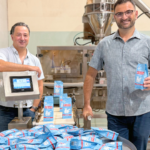 OASIS Coffee: Fresh blue look, same decaf kaimaki