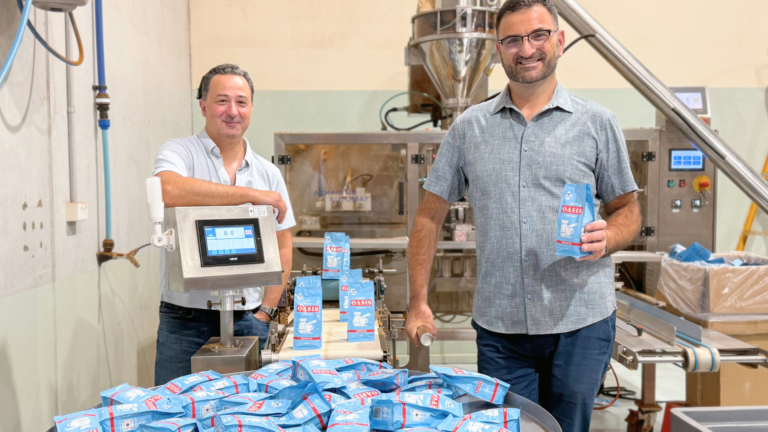OASIS Coffee: Fresh blue look, same decaf kaimaki