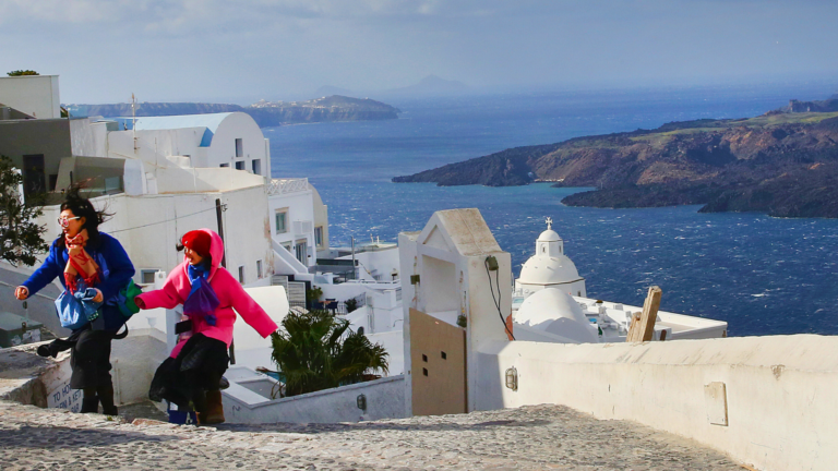 5.2 magnitude earthquake hits near Santorini as thousands continue to flee