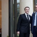 mitsotakis macron
