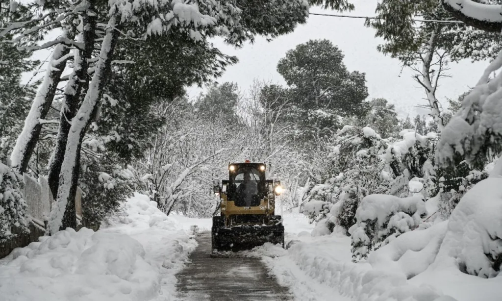 snowfall greece