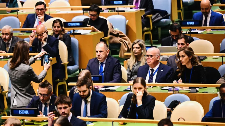 Greece reaffirms support for Ukraine as UN passes resolution condemning Russia