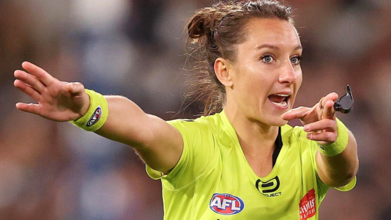 Eleni Tee makes history as first mother to umpire an AFL match