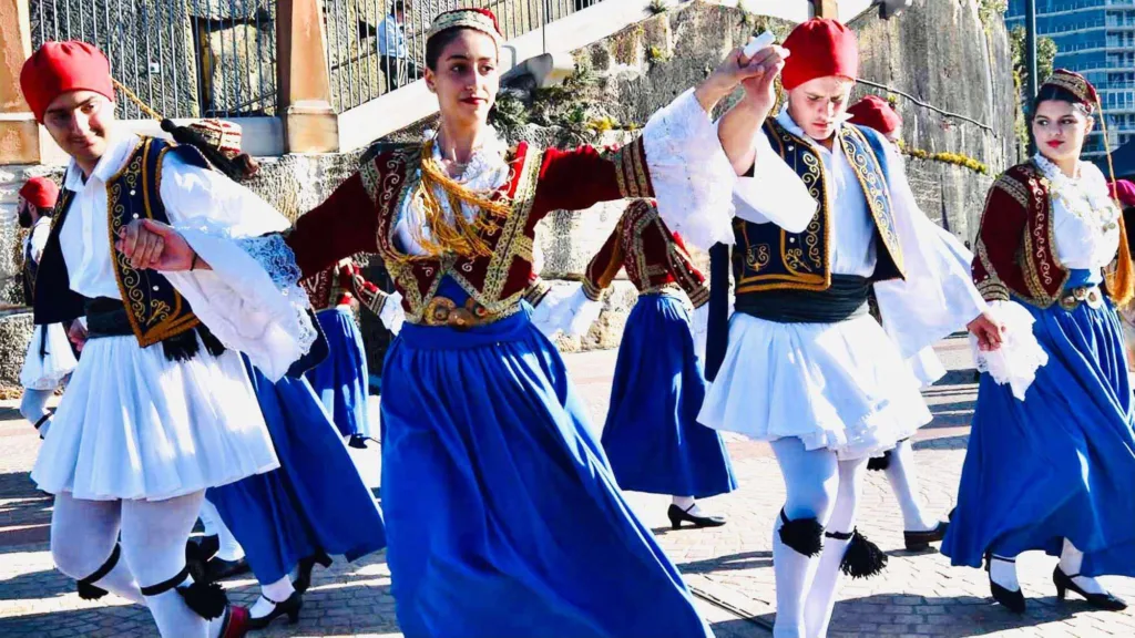 Sophia Ventouris dancers. Photo credit Vasilis Vasilas