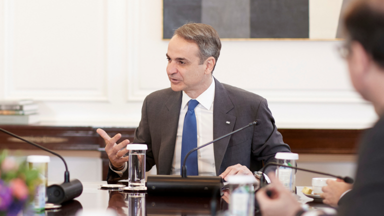 Greek PM unveils €1 billion relief plan for pensioners and renters