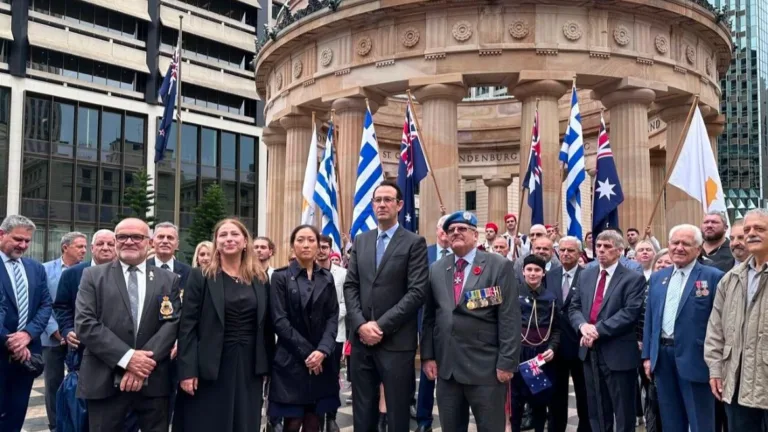 Strong Greek presence at ANZAC Day marches in Tasmania and Queensland