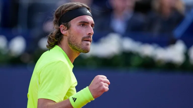 Tsitsipas advances to Barcelona Open Quarterfinals after straight-sets victory over Korda