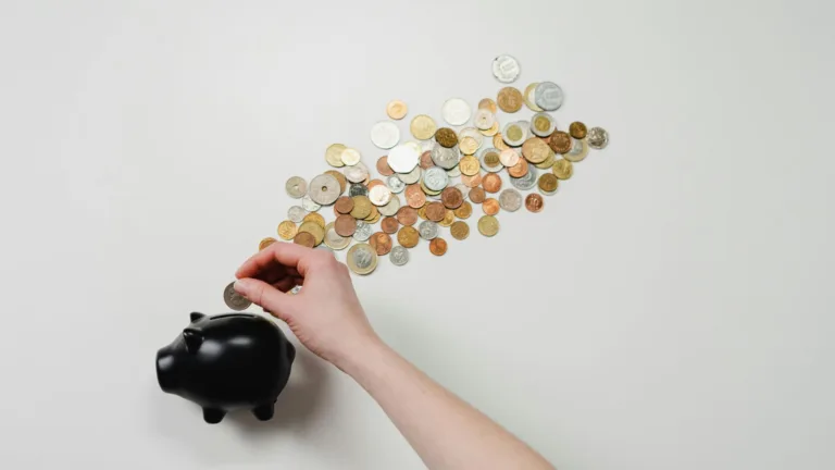 New data shows Greeks face deepening poverty, among worst in the EU