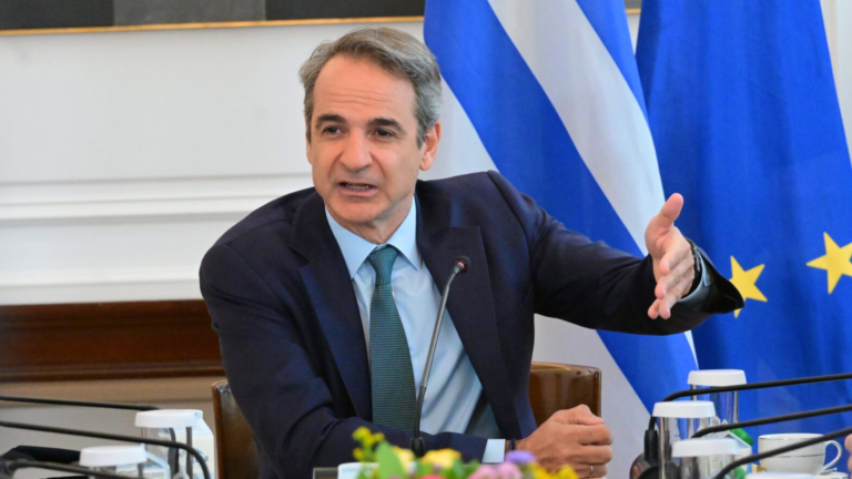 Mitsotakis unveils sweeping reforms on agriculture, consumer protection and migration