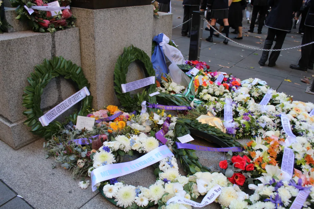 battle of crete wreath laying in sydney martin place