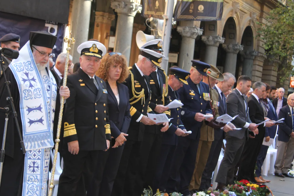 battle of crete wreath laying in sydney martin place