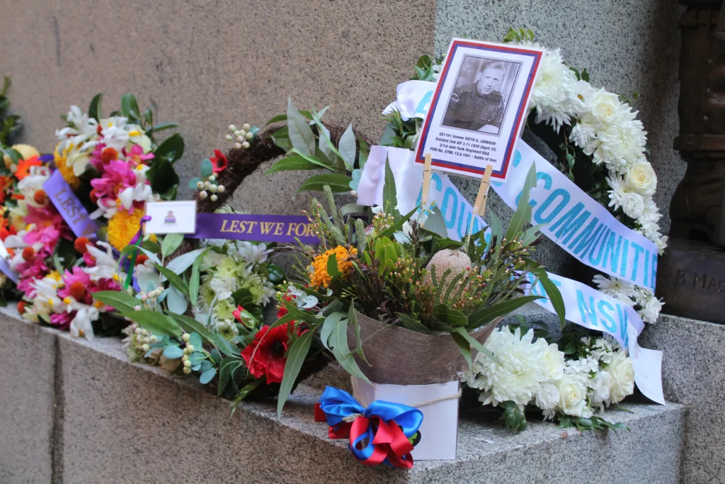 battle of crete wreath laying in sydney martin place