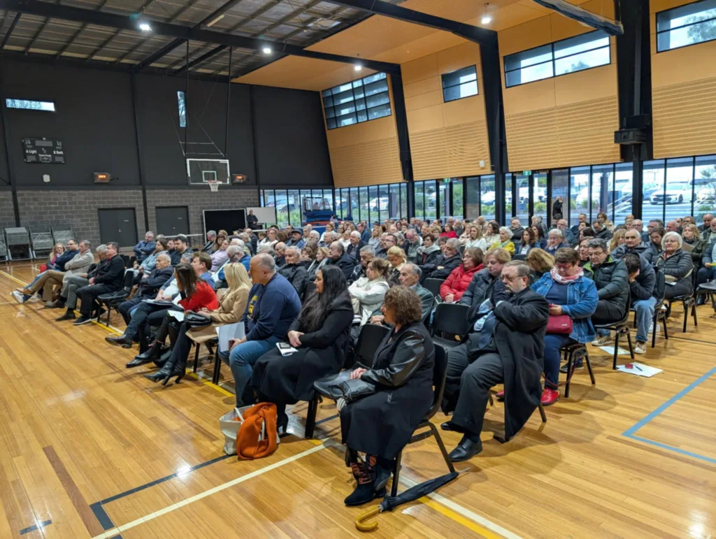Around 200 GCM members braved the cold to attend the meeting