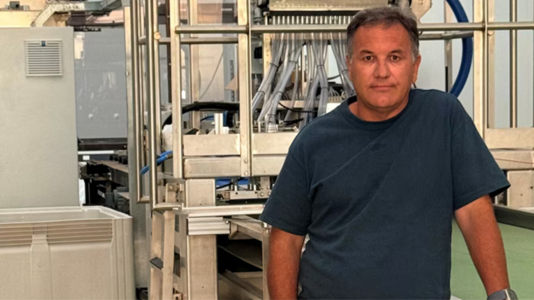 SA tomato farmer Peter Petsios demands answers after biosecurity backflip