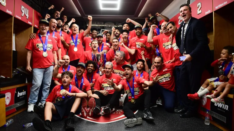 Olympiacos defeats Panathinaikos to clinch 16th Greek Basketball League title