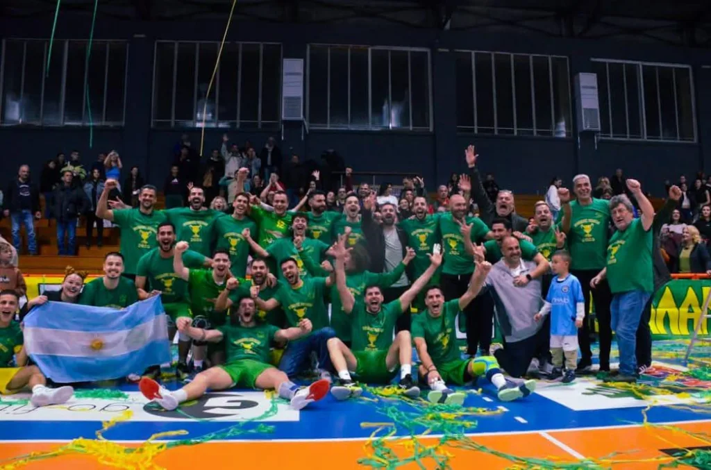 2025 Greek Herald Report on Dimitrios Sidiropoulos photo 1 with Aris Volley team Thessalonikis - LOGO