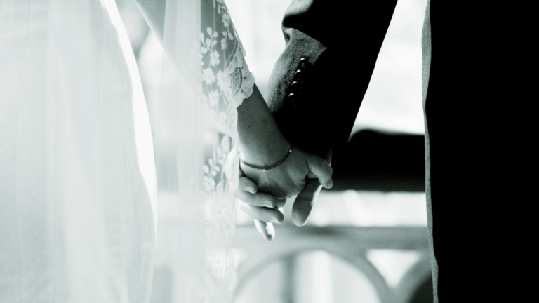Marriage of a Greek woman abroad: What to watch out for