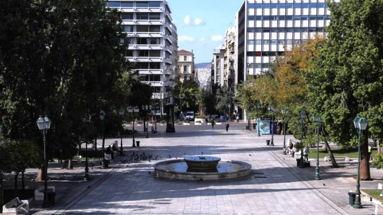 Historic Syntagma Square fountain undergoes first-ever scientific restoration