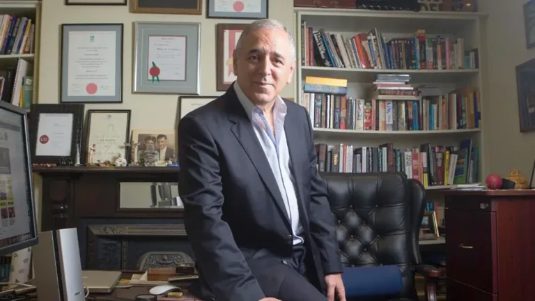 Former SA prosecutor Stephen Pallaras emerges from coma after mysterious accident