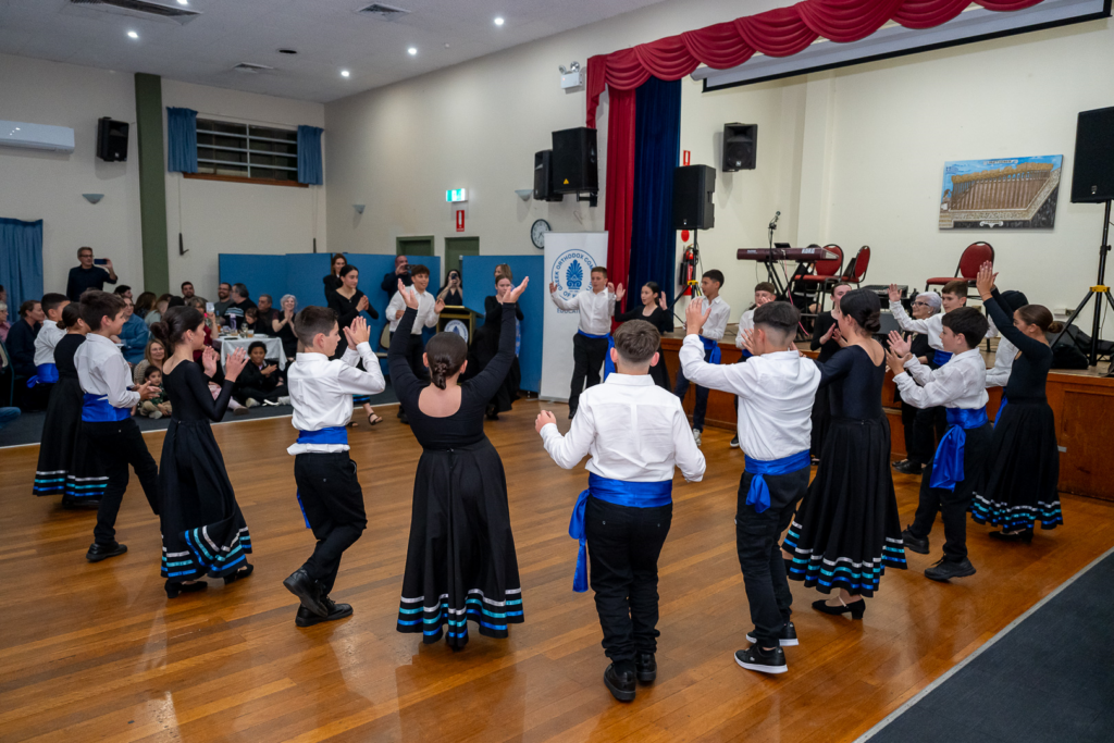 Greek Dancing-6