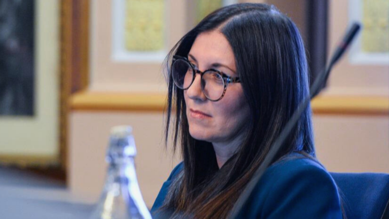 Adelaide Councillor Mary Couros to apologise after Ombudsman finds integrity breach