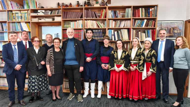 Greek Deputy Foreign Minister visits Greek community in Tasmania