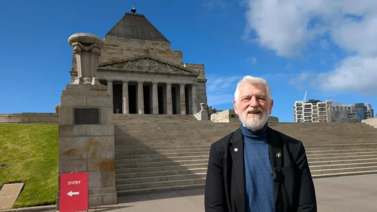 Melbourne Shrine, a symbol, shines light on Greek government’s commitment to diaspora