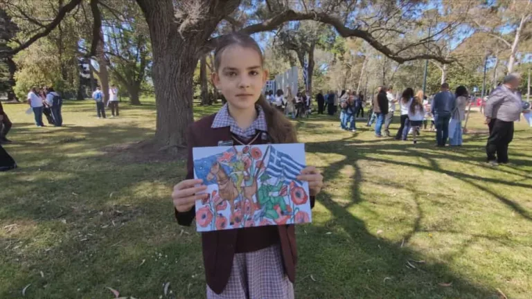 Panayiota Dimopoulos’ OXI Day artwork takes pride of place on The Greek Herald cover