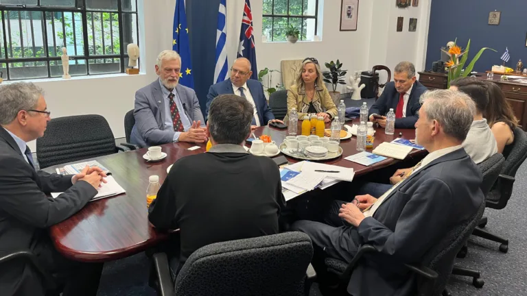 Greece’s Deputy Foreign Minister unveils reforms to digitise consular services