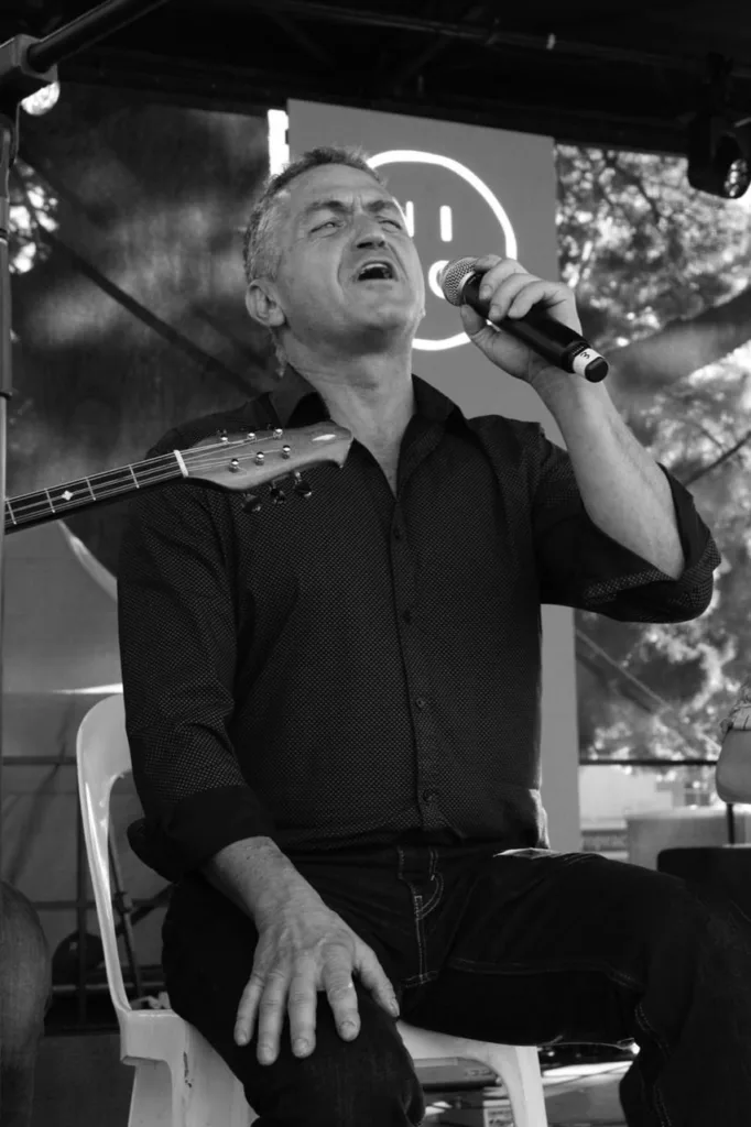 Estudiantina of Melbourne unveil second album 'Ta Nisia' (The Islands)