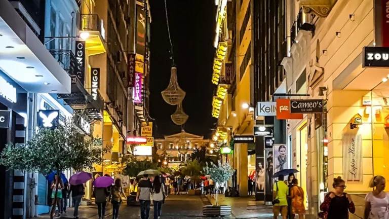 Ermou rises to 15th among the world’s priciest shopping streets